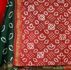 burgundy_and_green_bandhani_tiedye_suit_from_kutch_smb33